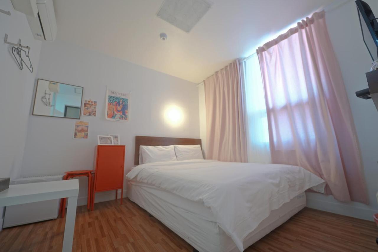 Ekonomy Haeundae Hostel Пусан Екстериор снимка