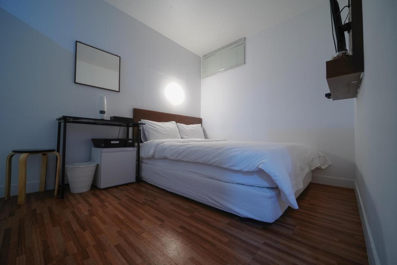 Ekonomy Haeundae Hostel Пусан Екстериор снимка