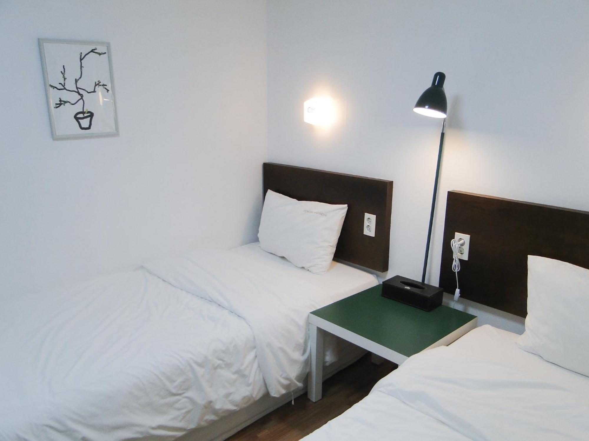 Ekonomy Haeundae Hostel Пусан Екстериор снимка