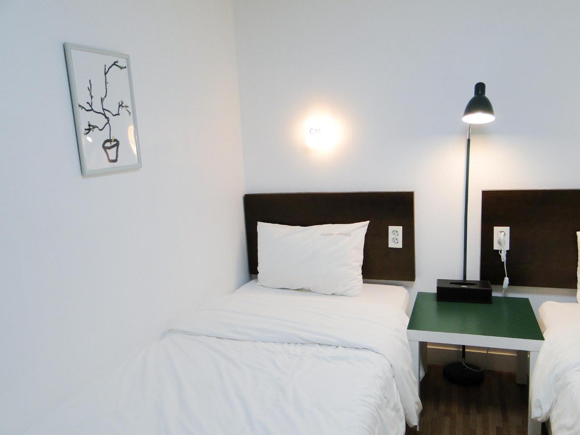 Ekonomy Haeundae Hostel Пусан Екстериор снимка